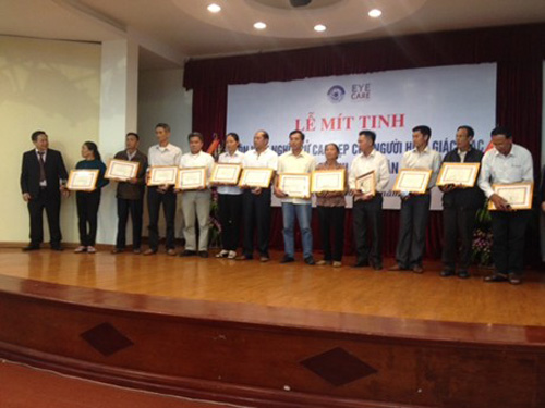 Tôn vinh người hiến giác mạc